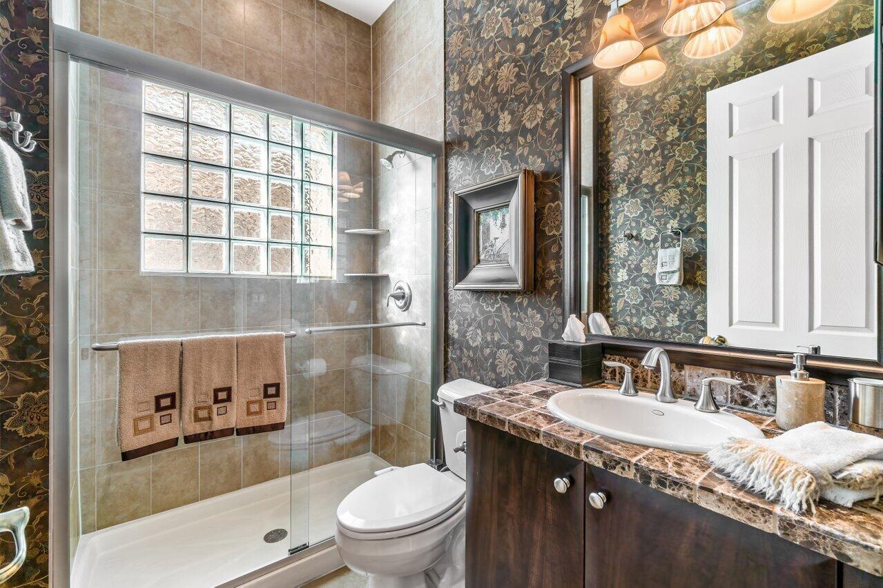 VALENCIA RESERVE - Residential