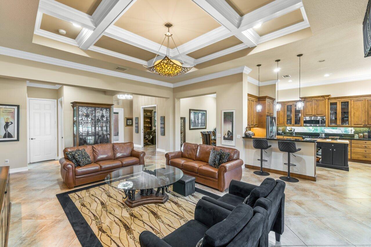 VALENCIA RESERVE - Residential