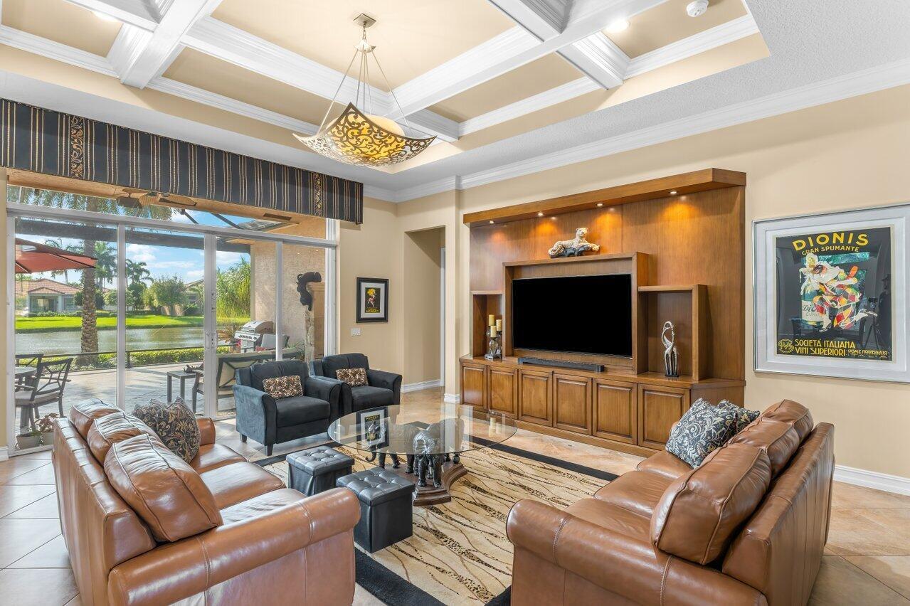 VALENCIA RESERVE - Residential