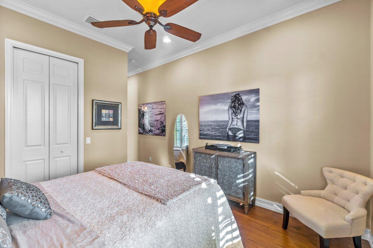 VALENCIA RESERVE - Residential