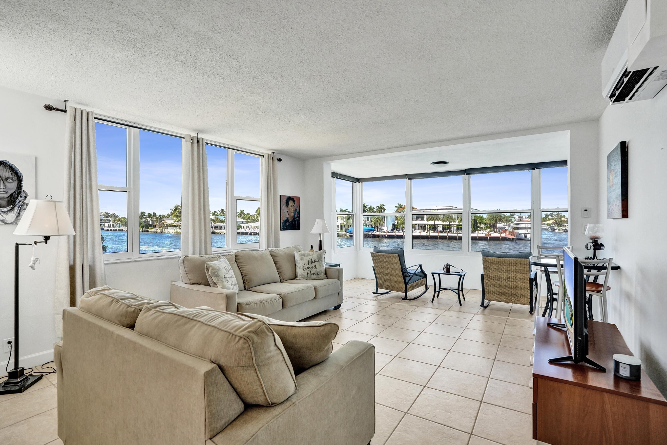 401 N Riverside Drive 201