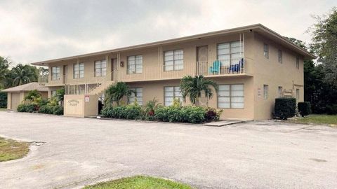 Photo of 4606 SE Binnacle Way #1, Stuart, FL 34997 (MLS # B26033450)