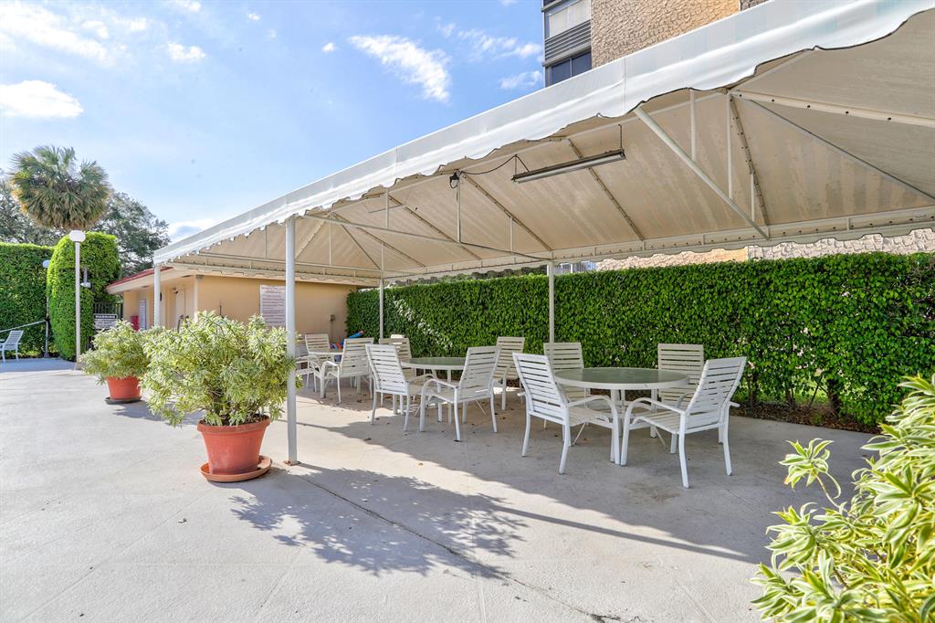 BOCA TEECA CONDO 4 - Residential