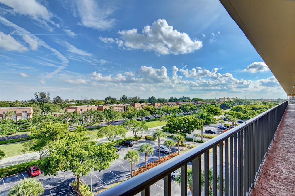 BOCA TEECA CONDO 4 - Residential