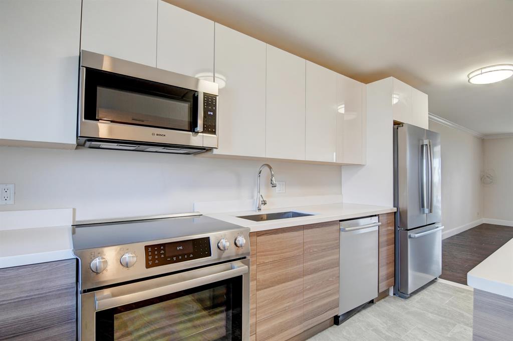 BOCA TEECA CONDO 4 - Residential