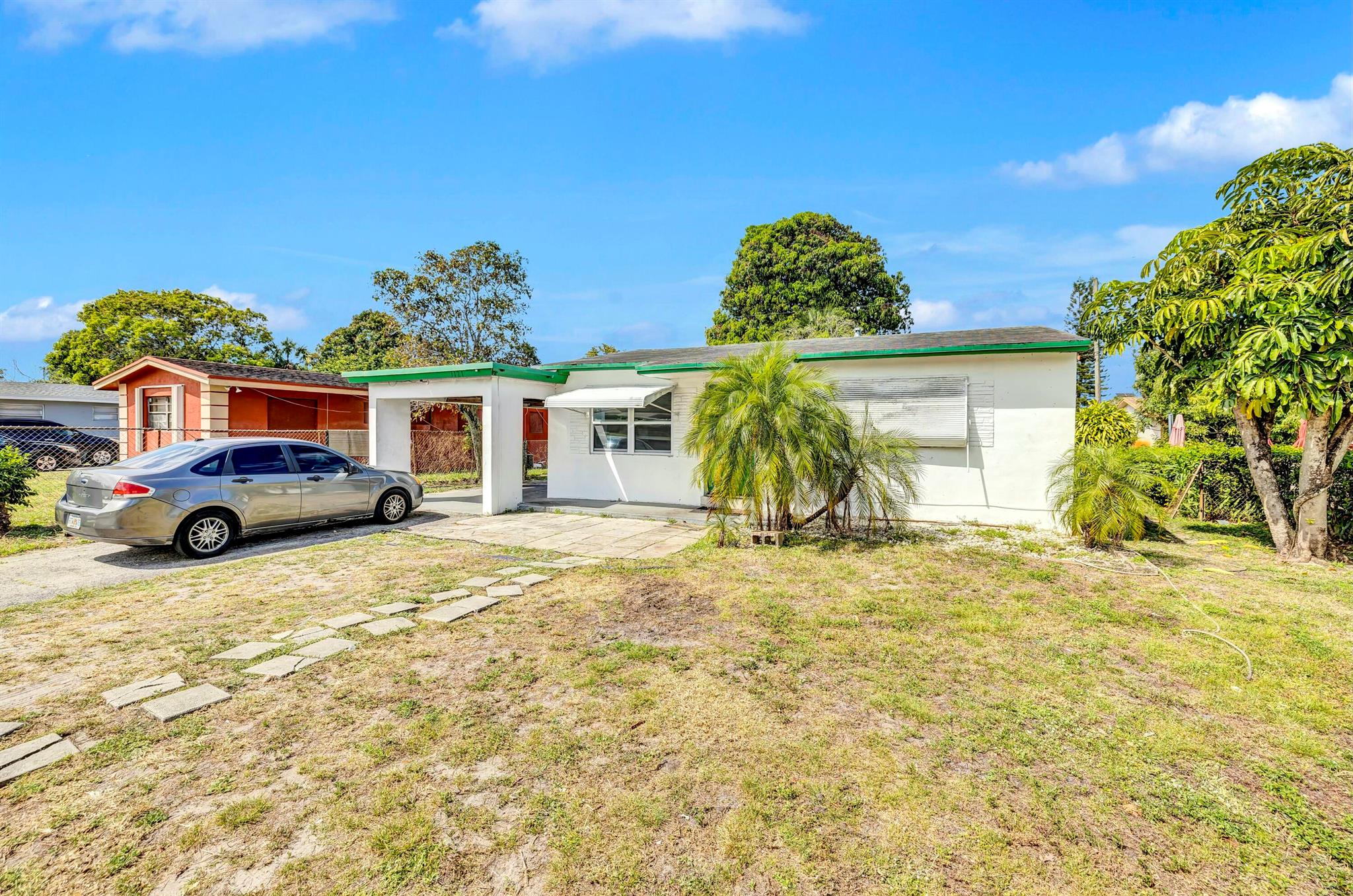 3121 NW 4 Court