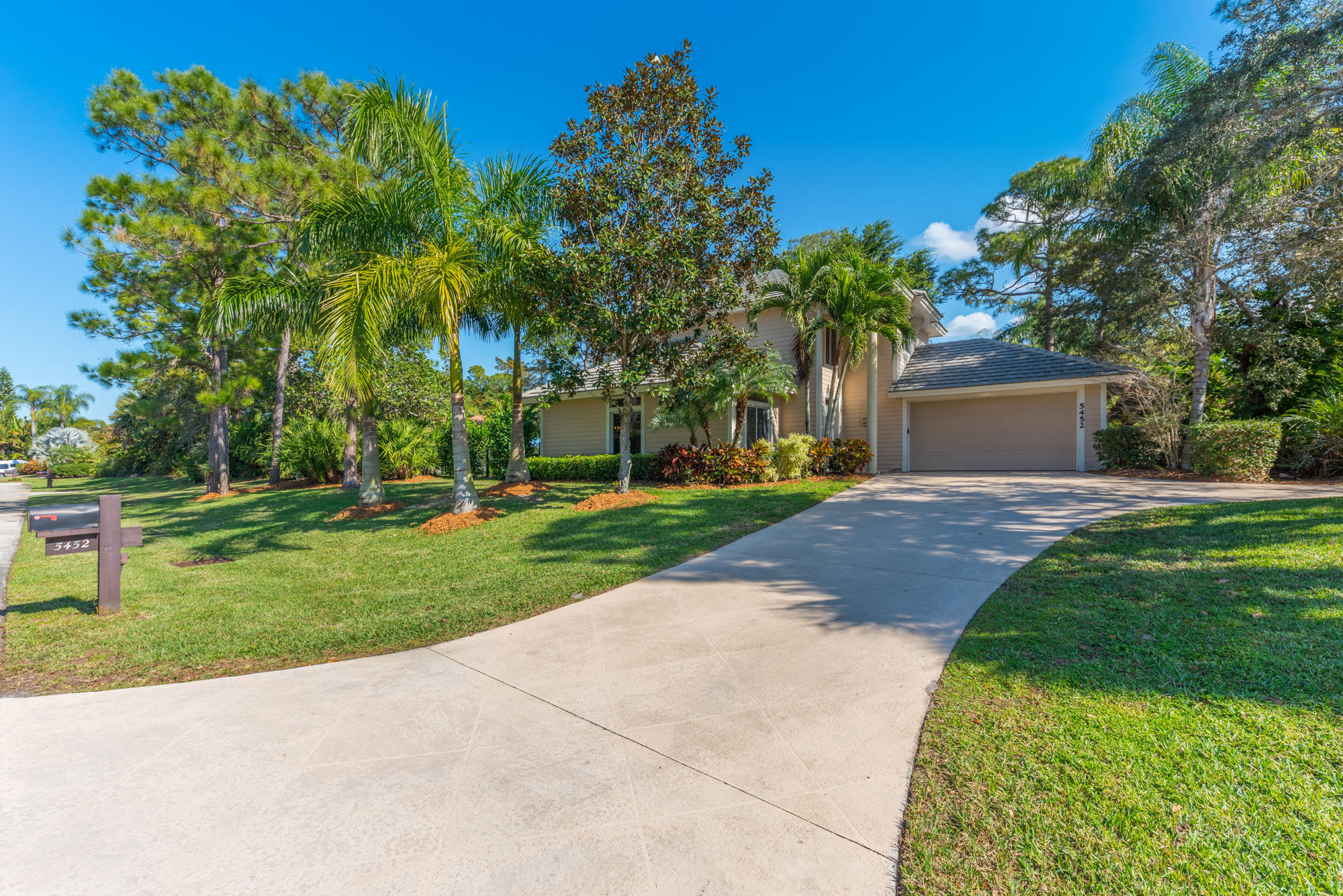 RIVER LANDING - Residential