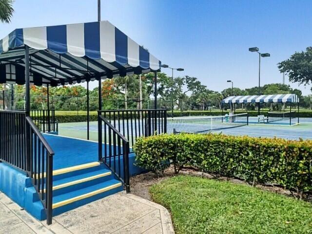 WHITEHALL VILLAGE - Residential