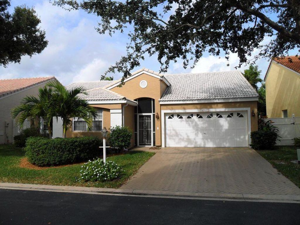 Photo of 10167 Siena Oaks Circle E, Palm Beach Gardens, FL 33410 (MLS # R10714327)