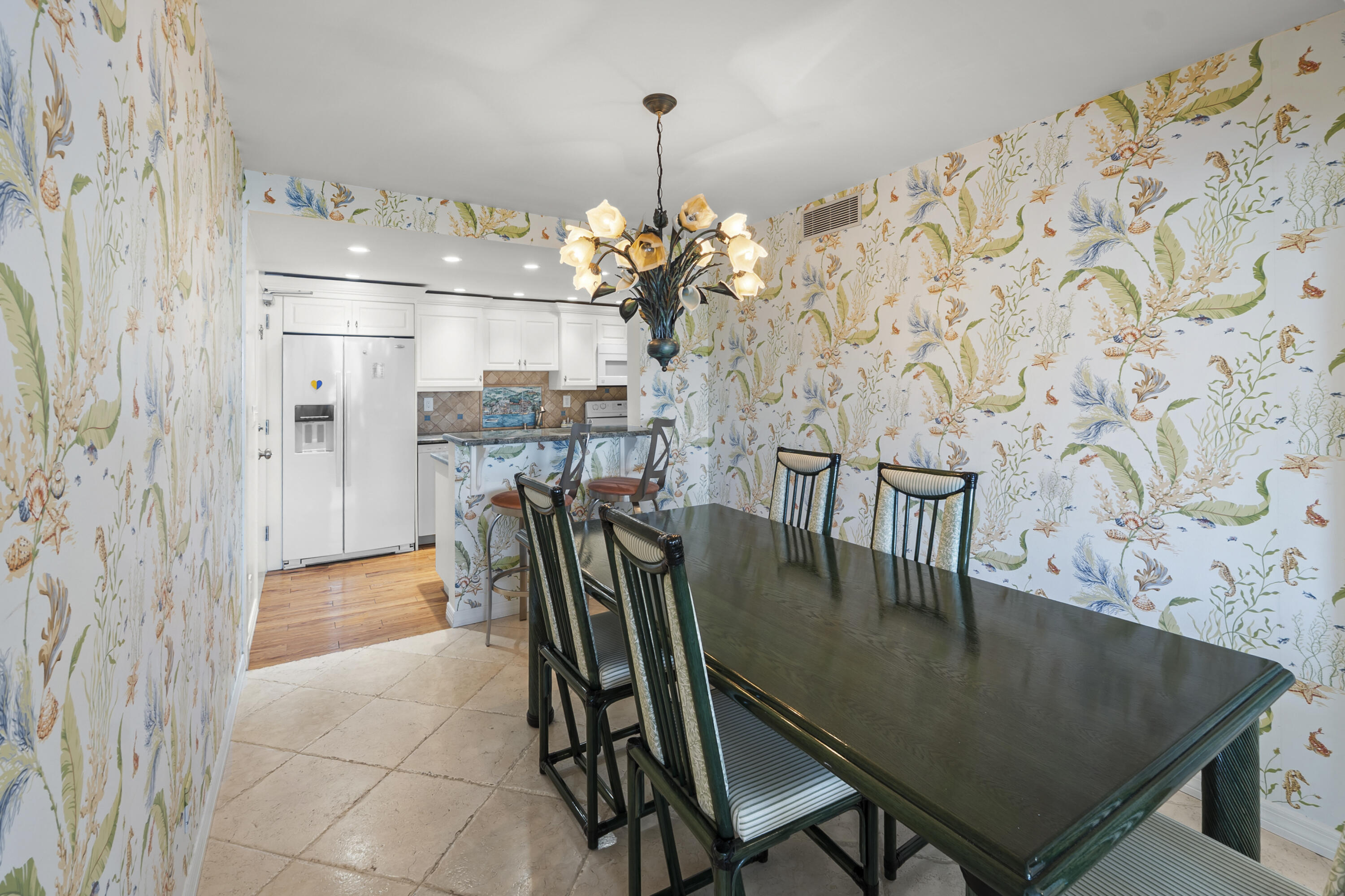 EVERGLADES PLAZA CONDO - Residential