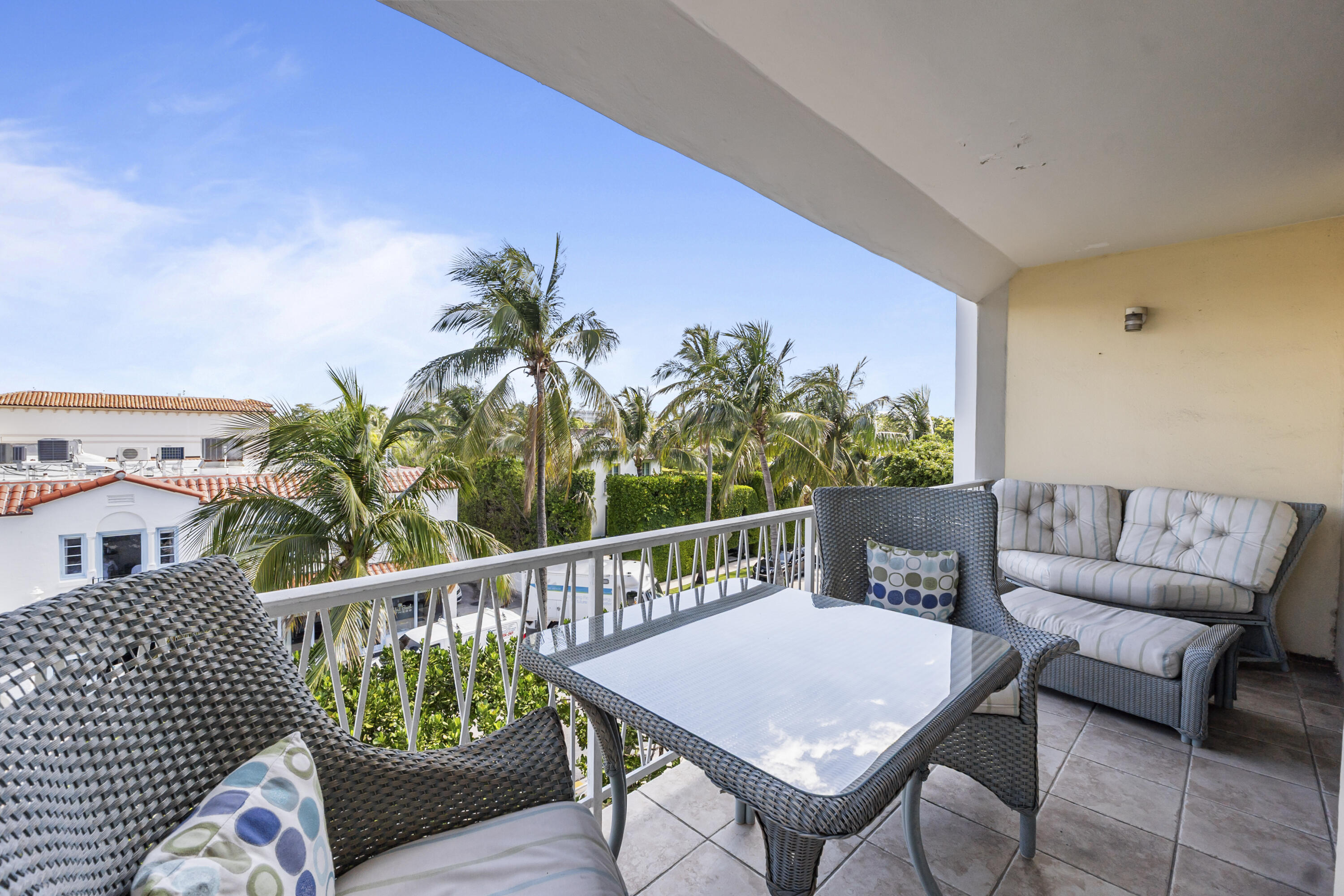 EVERGLADES PLAZA CONDO - Residential