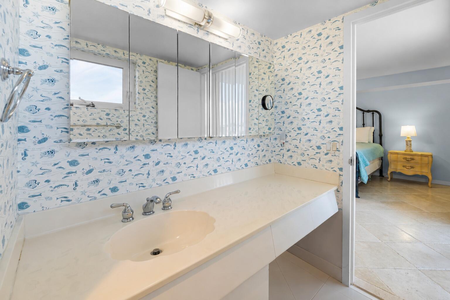 EVERGLADES PLAZA CONDO - Residential