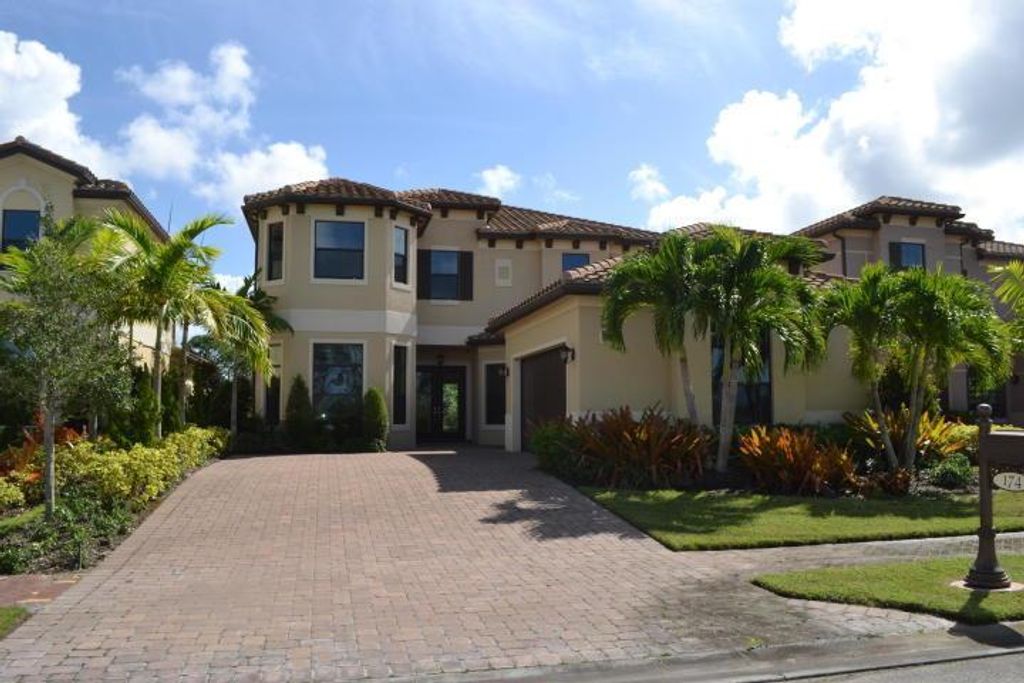 Photo of 174 SE Calmo Circle, Port Saint Lucie, FL 34984 (MLS # R10982814)