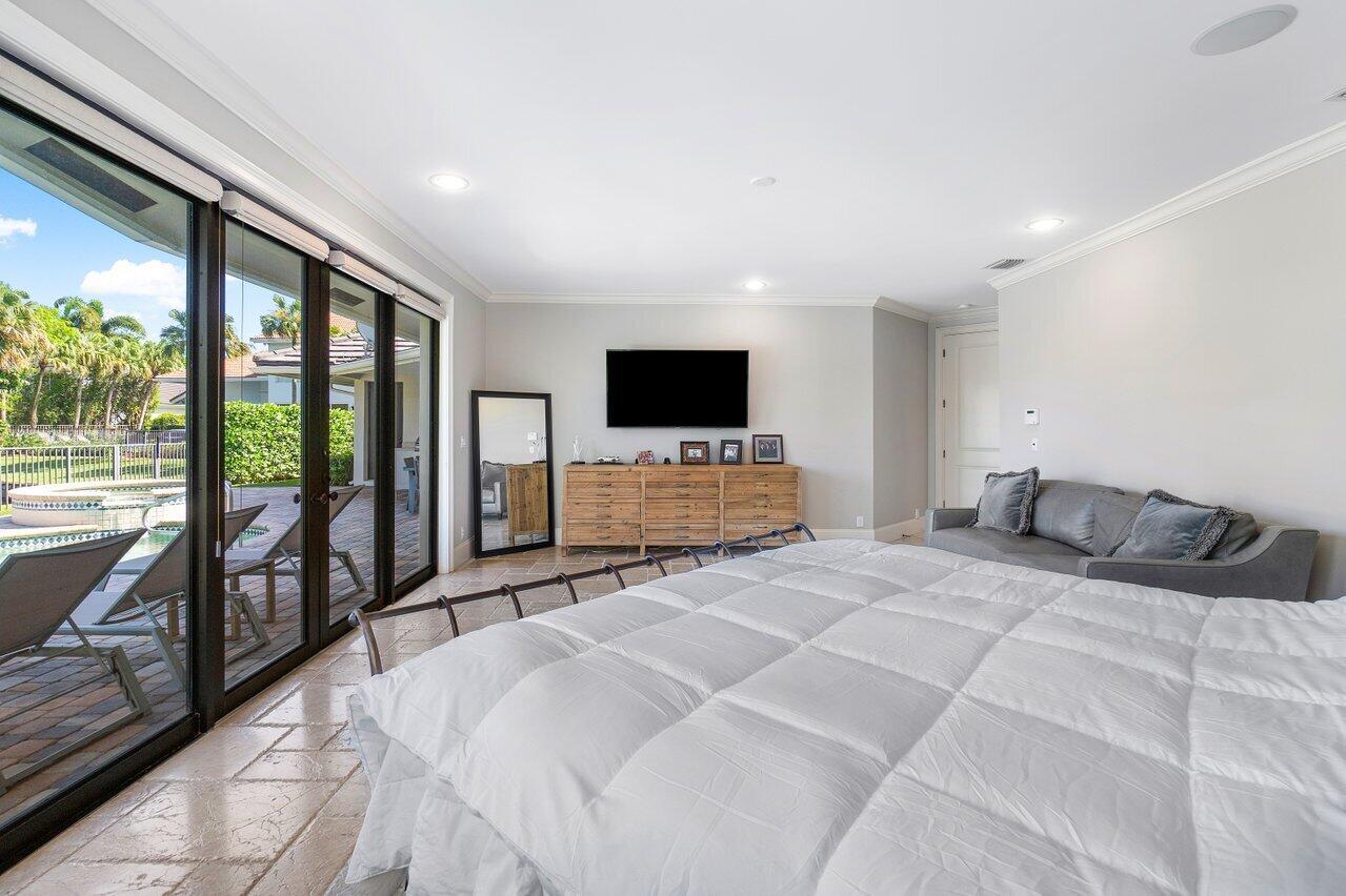 THE HAMPTONS - Residential