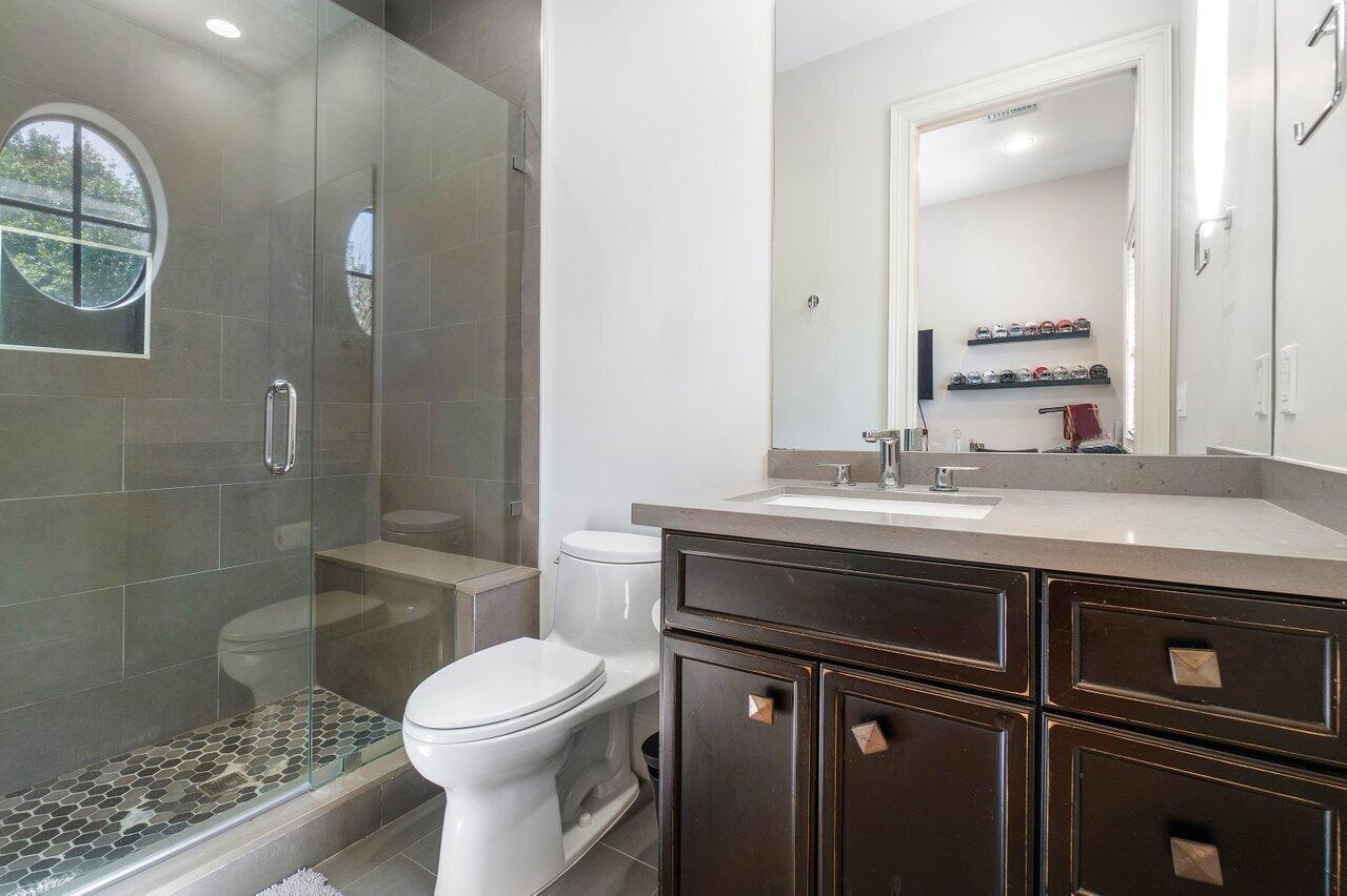 THE HAMPTONS - Residential