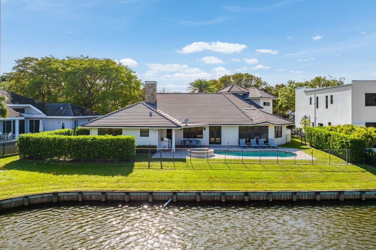 THE HAMPTONS - Residential