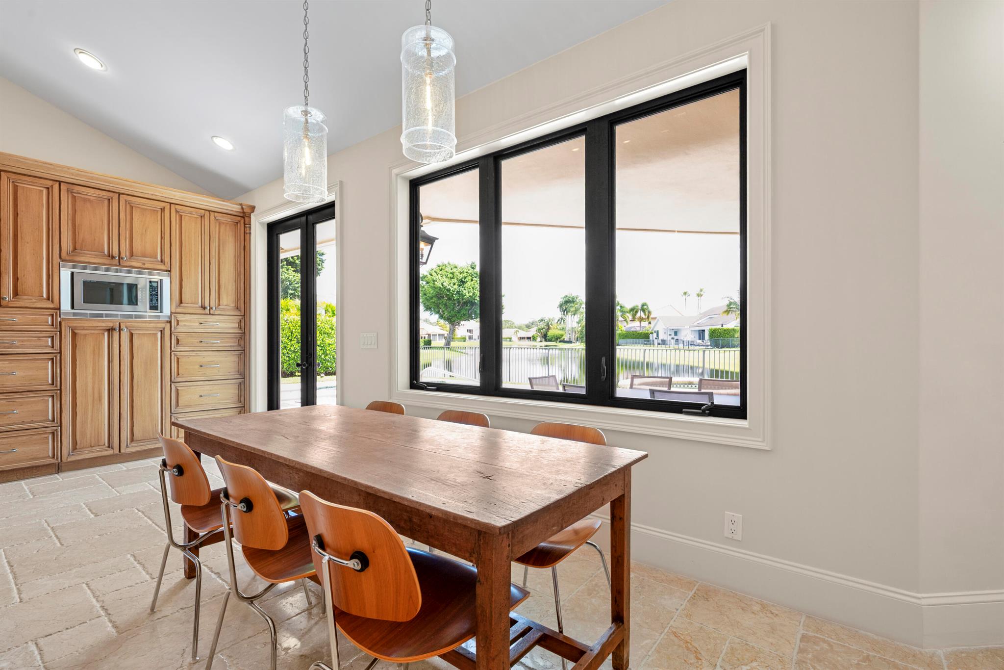 THE HAMPTONS - Residential