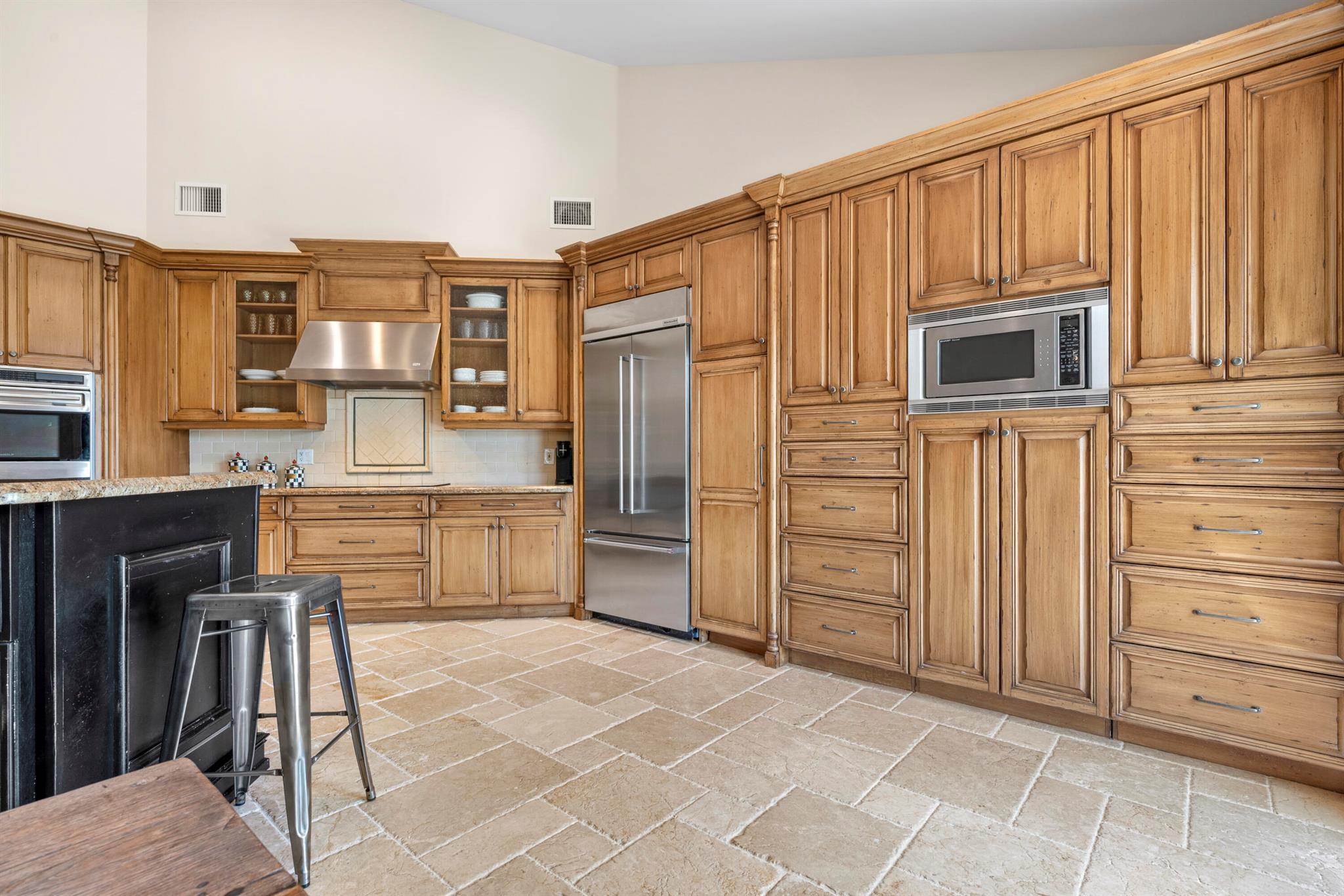 THE HAMPTONS - Residential