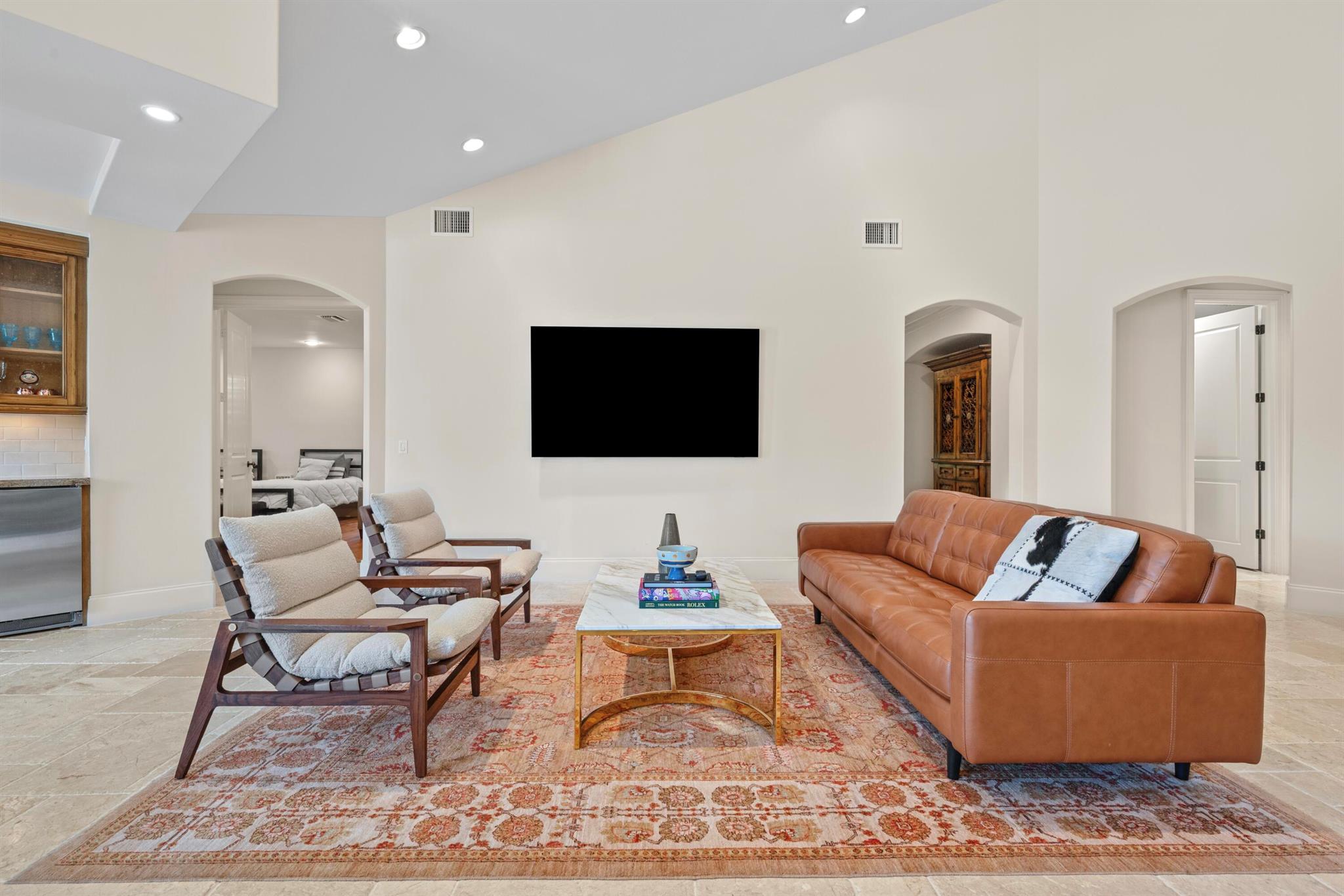 THE HAMPTONS - Residential