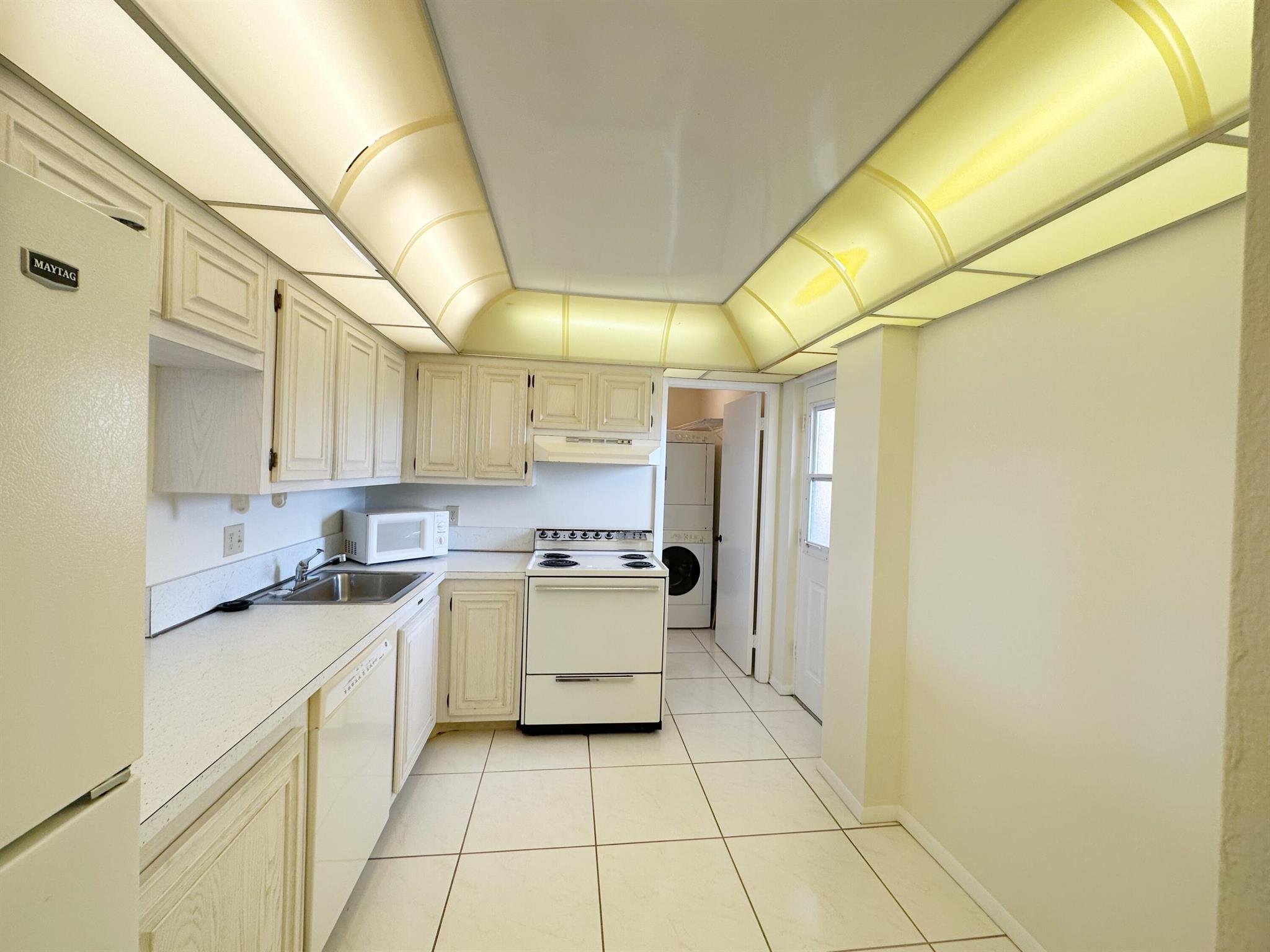 BOCA TEECA 7 CONDO - Residential