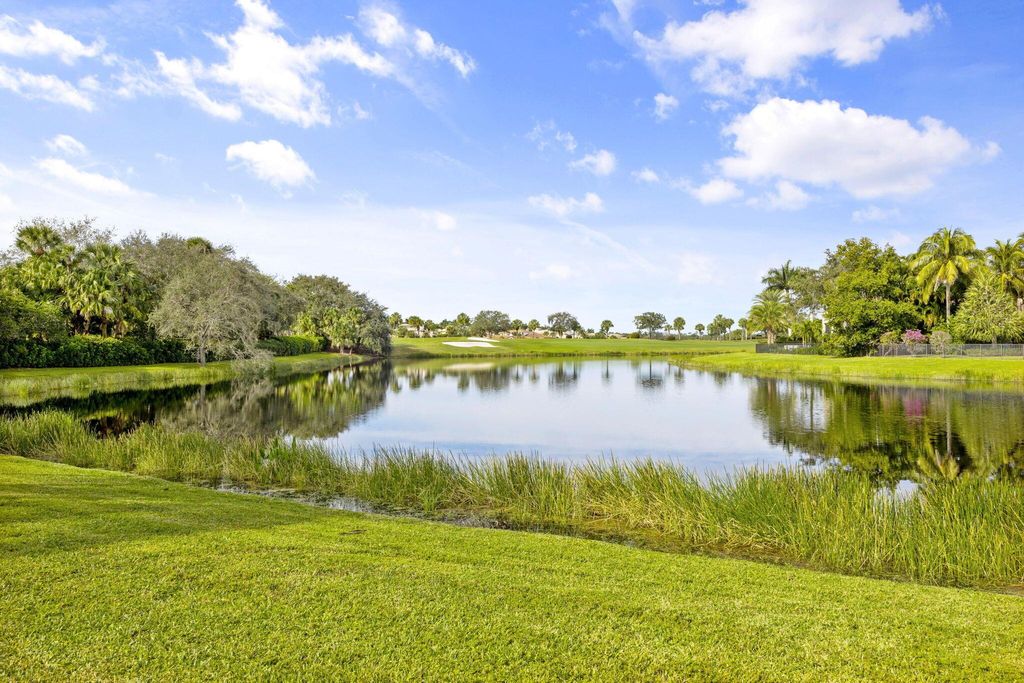 Photo of 103 Via Quantera, Palm Beach Gardens, FL 33418 (MLS # R10938853)