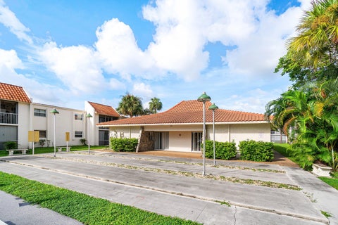 Tiny photo for 1428 SE 4th Avenue, Deerfield Beach, FL 33441 (MLS # B26086153)