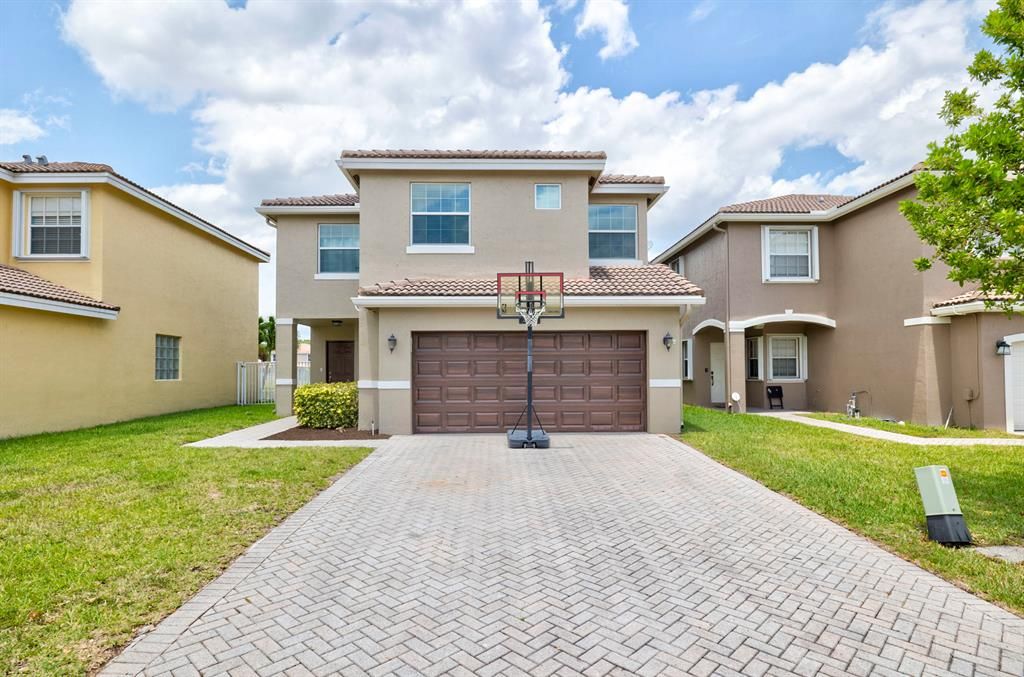Photo of 3995 Crescent Creek Place, Coconut Creek, FL 33073 (MLS # R10712857)