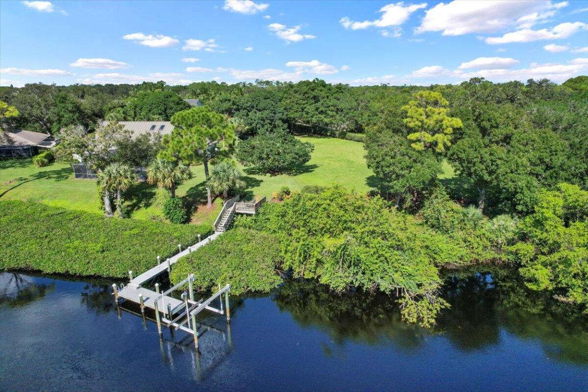 HERITAGE OAKS - Land