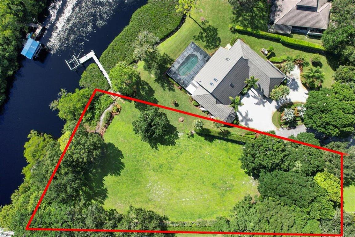 HERITAGE OAKS - Land