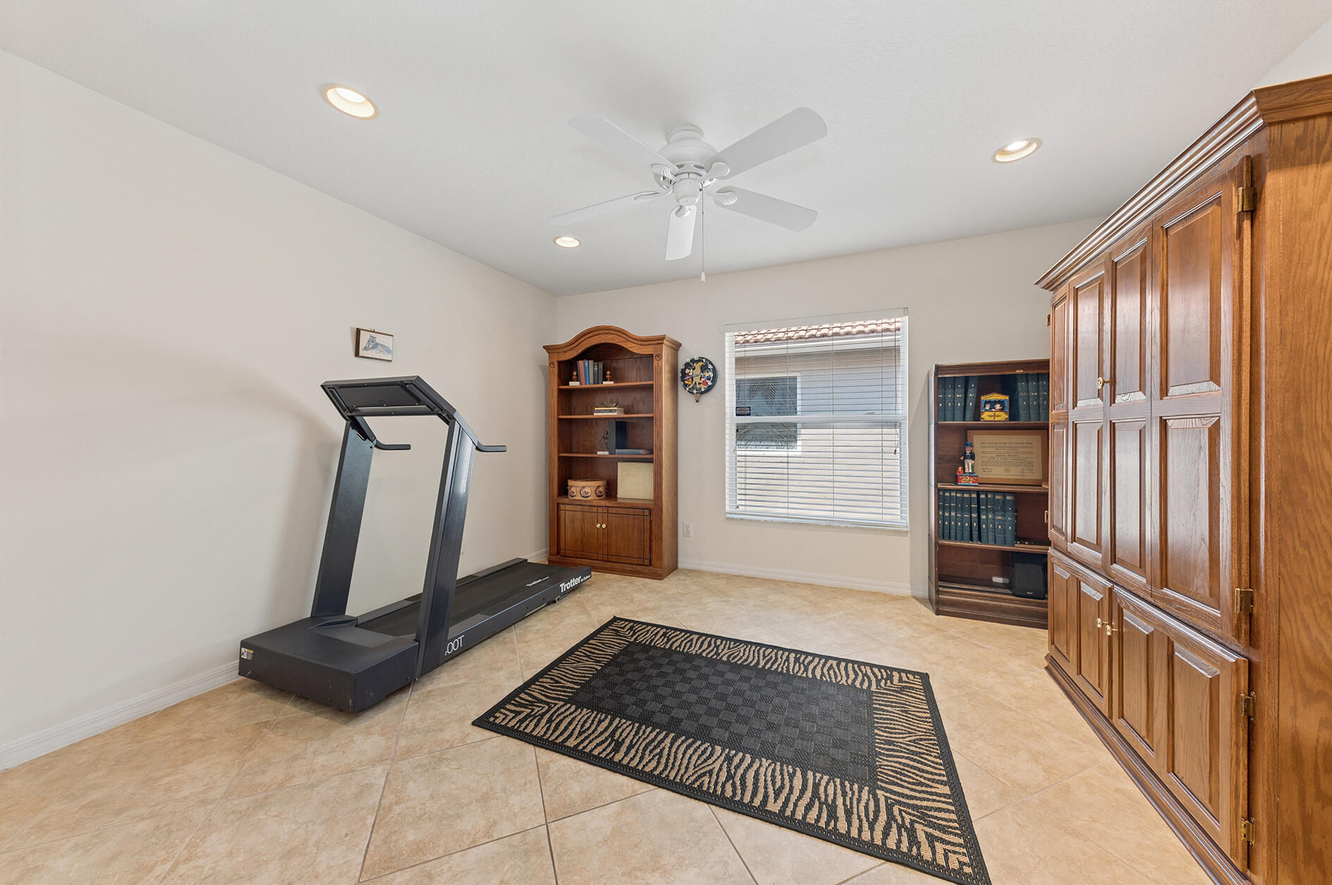 TUSCANY BAY - Residential