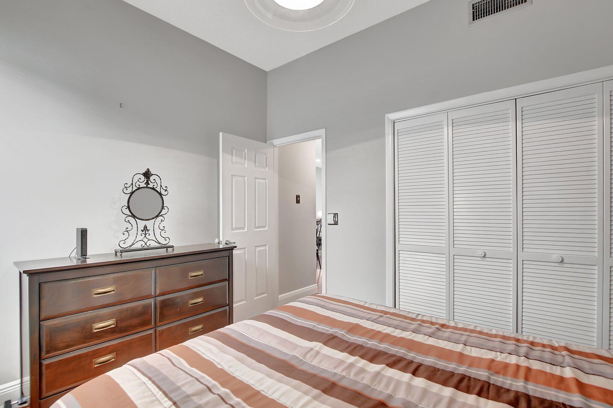 LA PAZ AT BOCA POINTE - Residential Lease