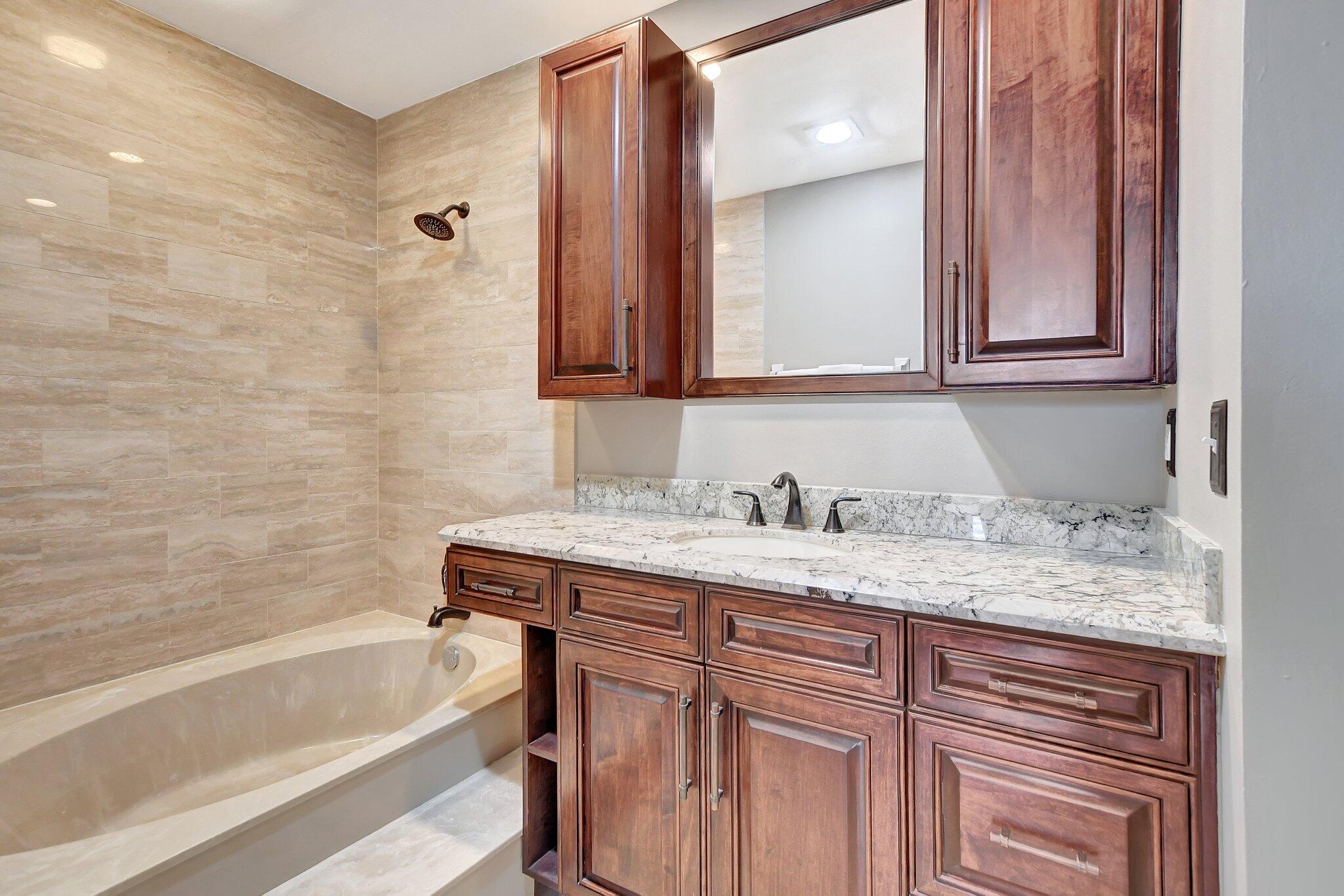 LA PAZ AT BOCA POINTE - Residential Lease