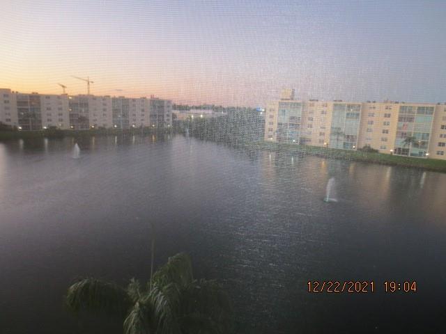 MEADOWBROOK LAKES VIEW - Residential