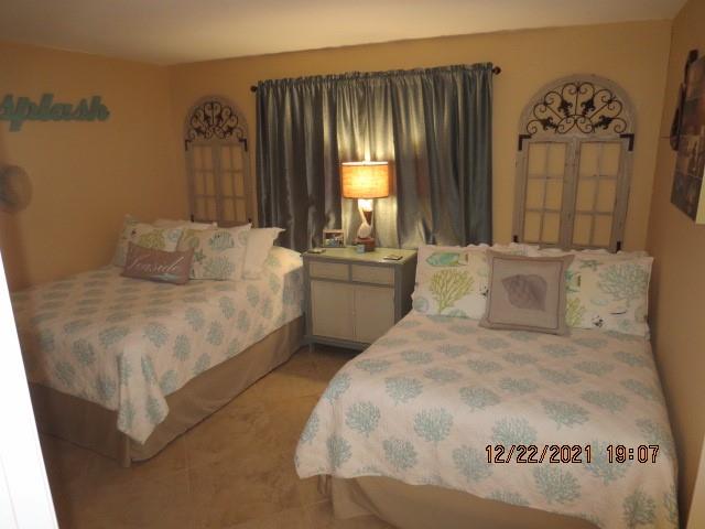 MEADOWBROOK LAKES VIEW - Residential