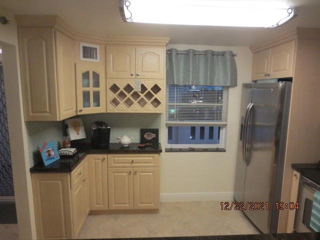 MEADOWBROOK LAKES VIEW - Residential