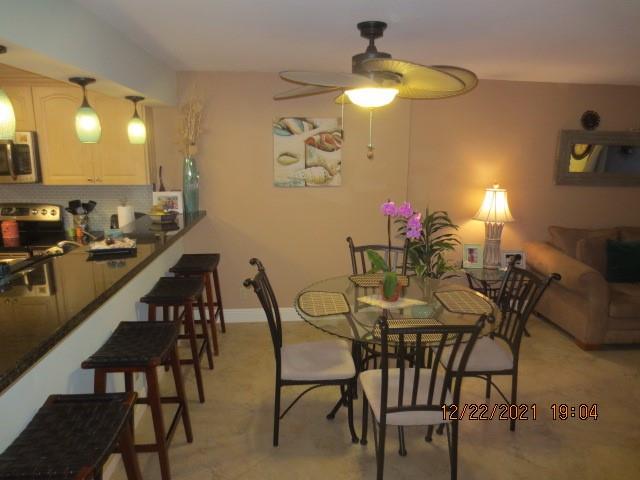 MEADOWBROOK LAKES VIEW - Residential