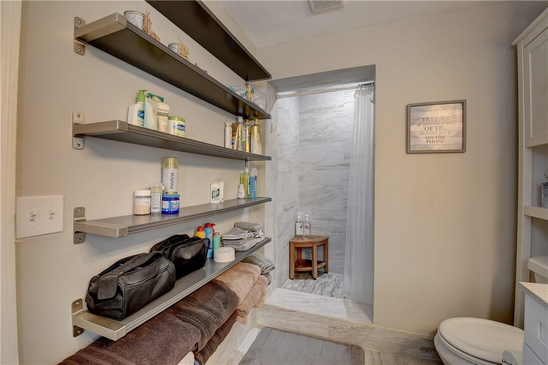 COUNTRY CLUB ACRES 5 - Residential