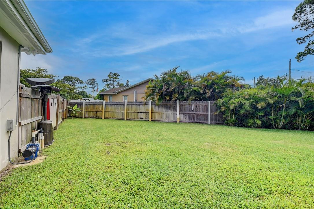 COUNTRY CLUB ACRES 5 - Residential