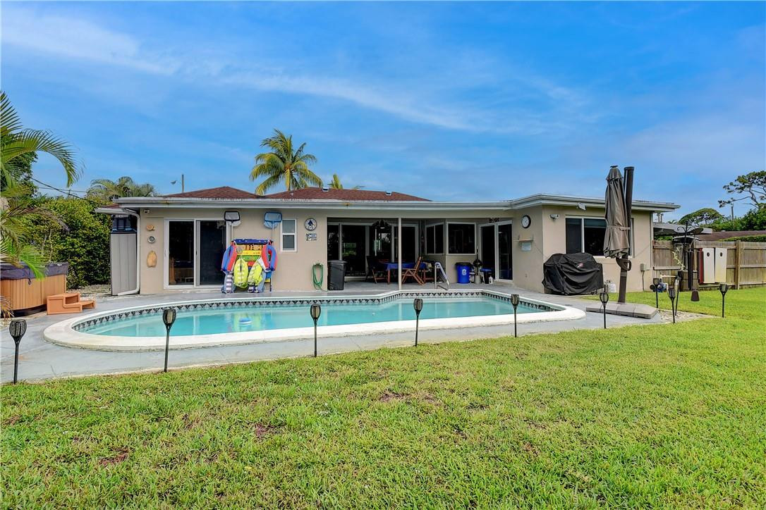 COUNTRY CLUB ACRES 5 - Residential