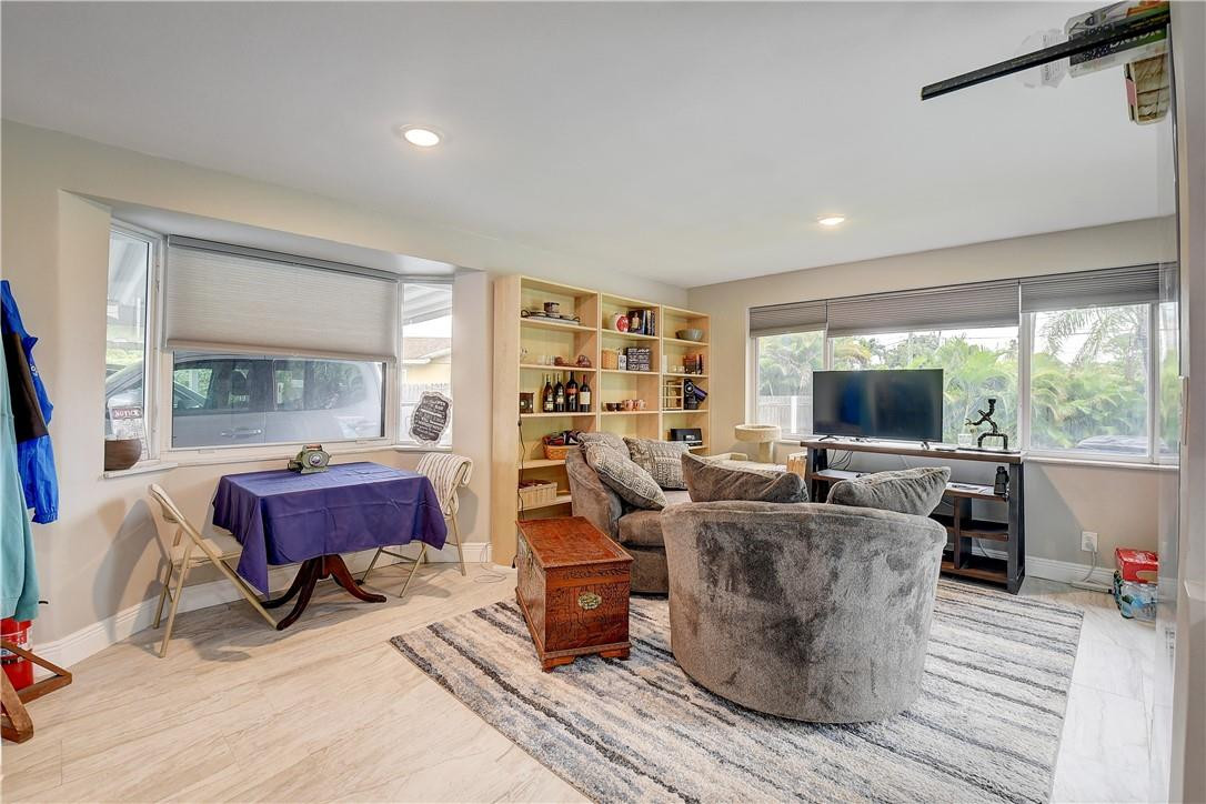 COUNTRY CLUB ACRES 5 - Residential