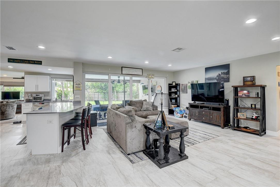 COUNTRY CLUB ACRES 5 - Residential