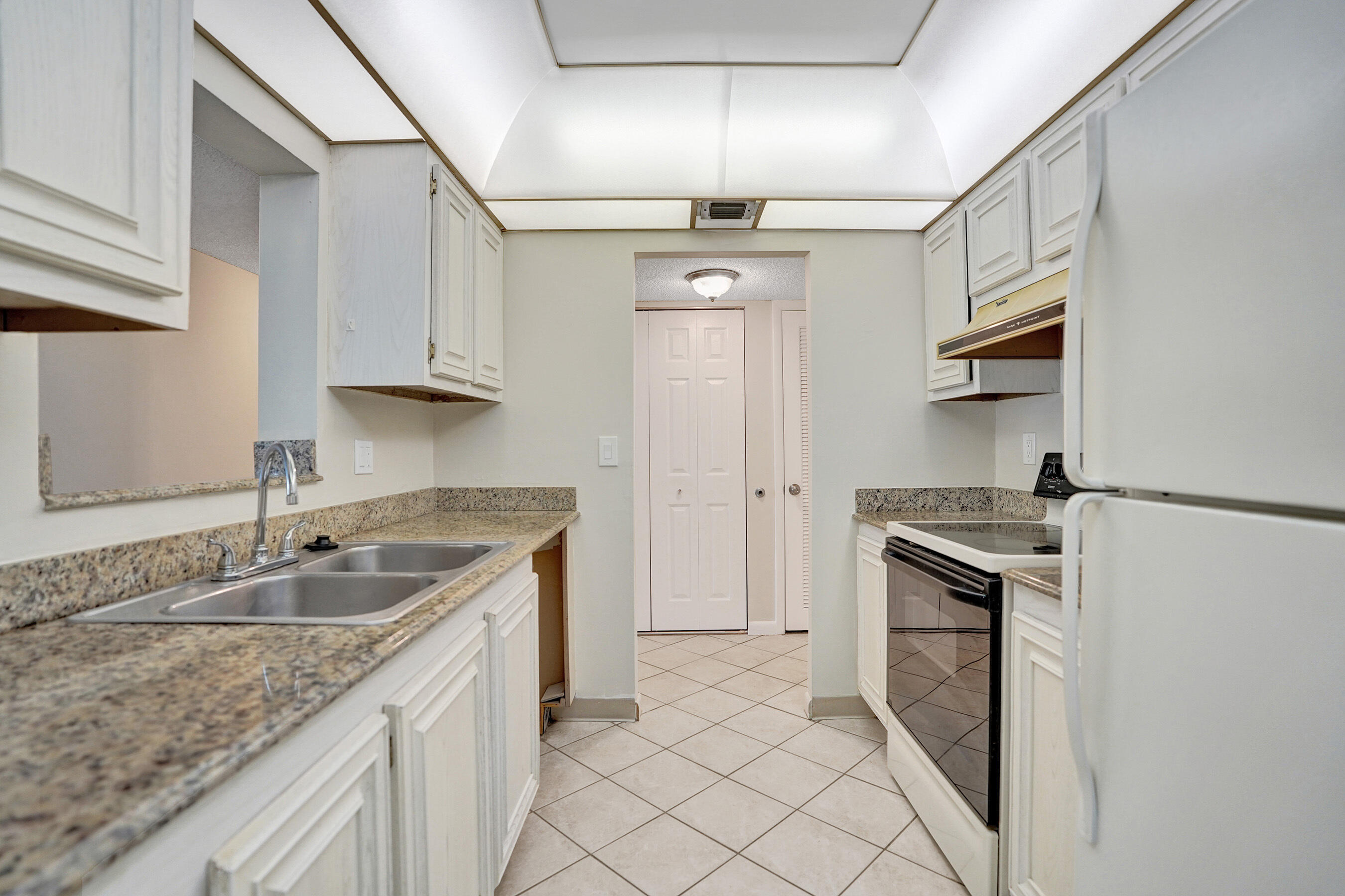 TRADEWINDS OF POMPANO CONDO - Residential