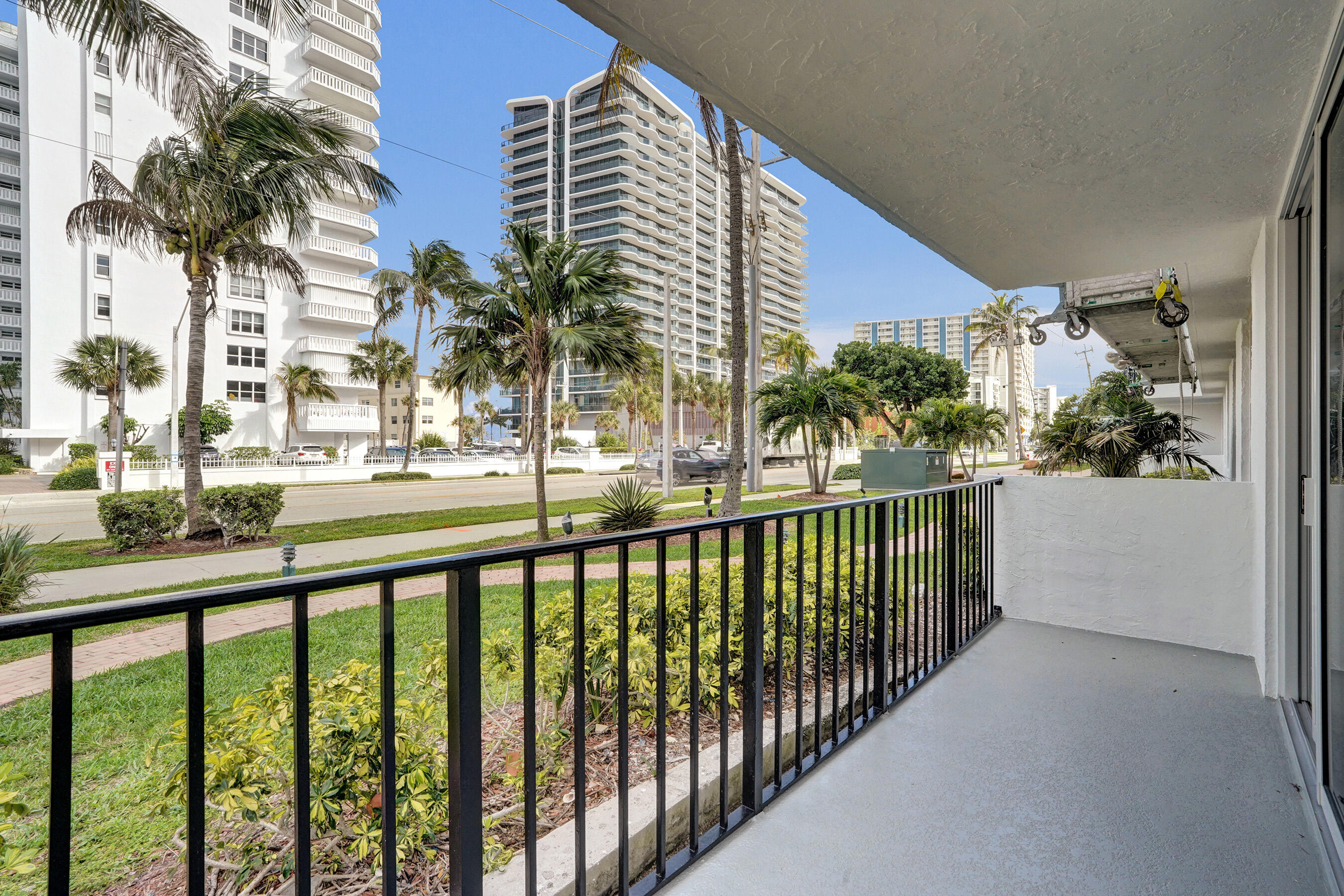 TRADEWINDS OF POMPANO CONDO - Residential