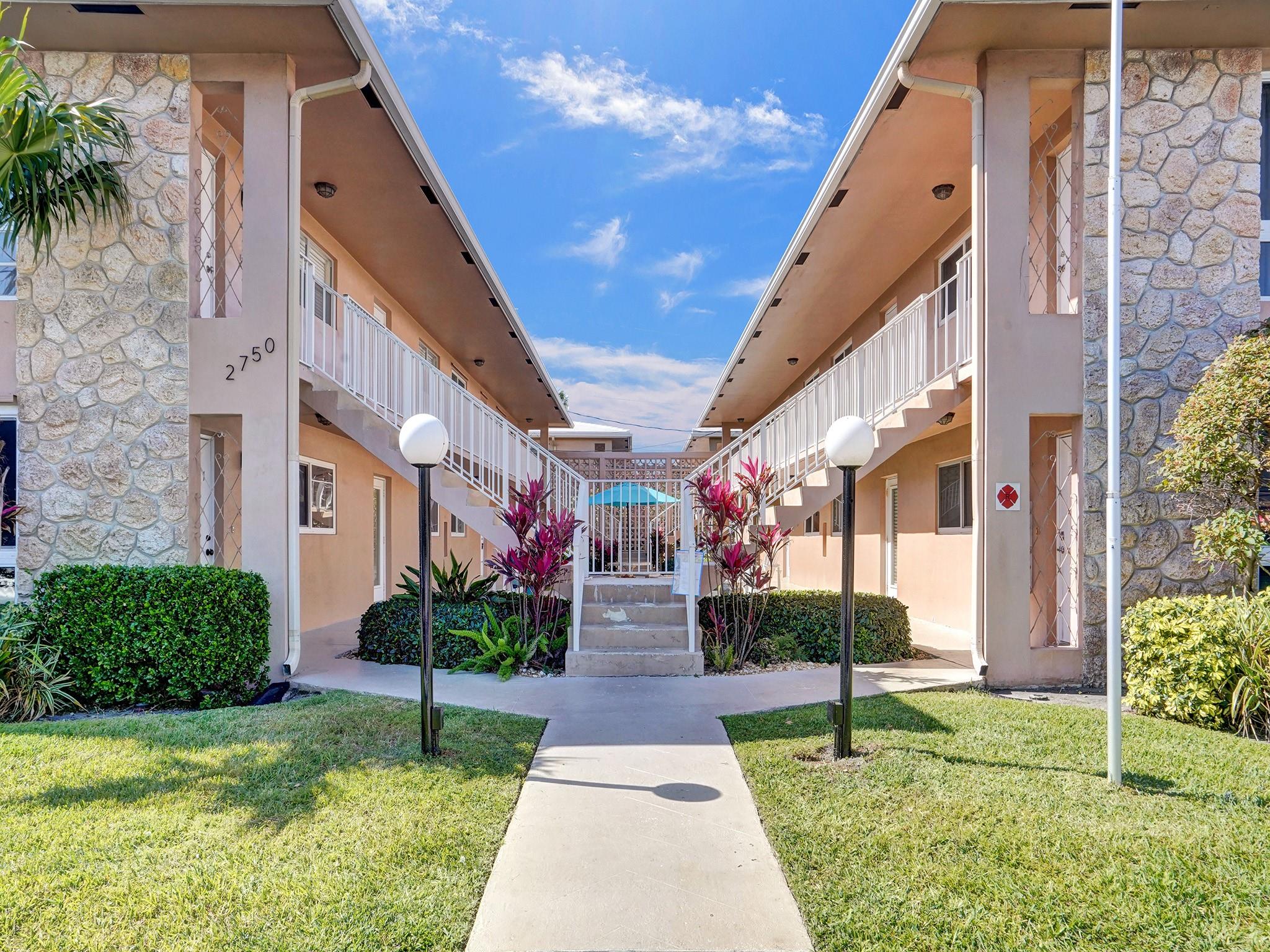 2750 NE 28th Ct 4N