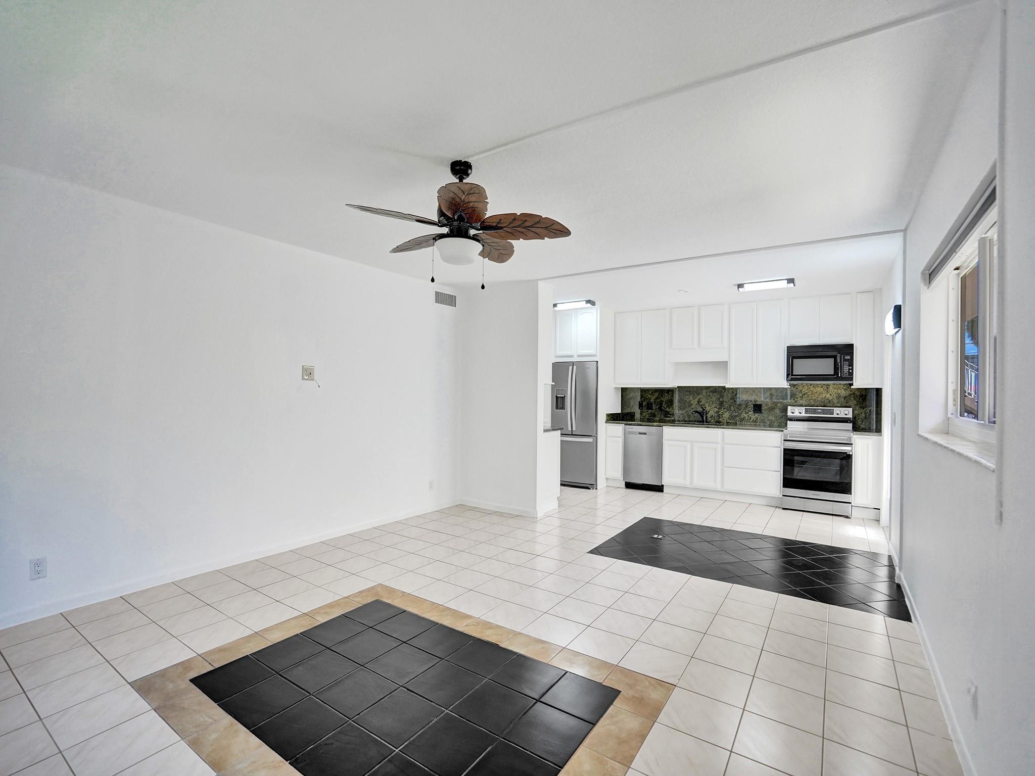 2750 NE 28th Ct 4N