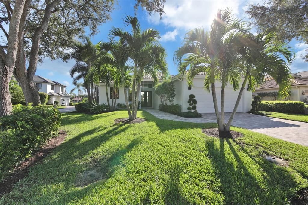 Photo of 13400 Provence Drive, Palm Beach Gardens, FL 33410 (MLS # R10663915)