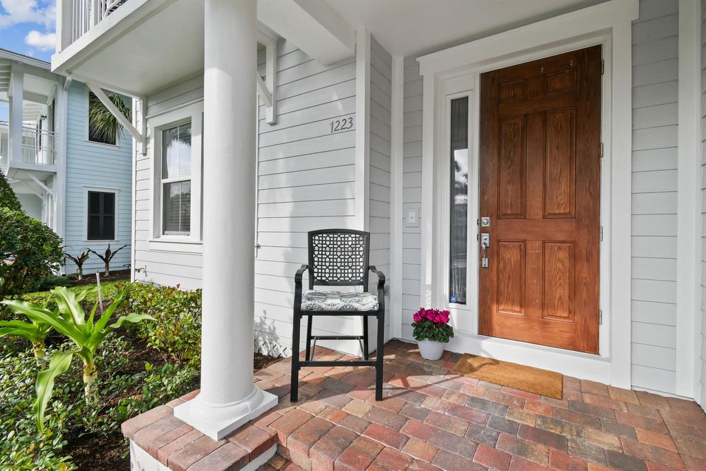 Photo of 1223 N Community Drive, Jupiter, FL 33458 (MLS # R10964561)