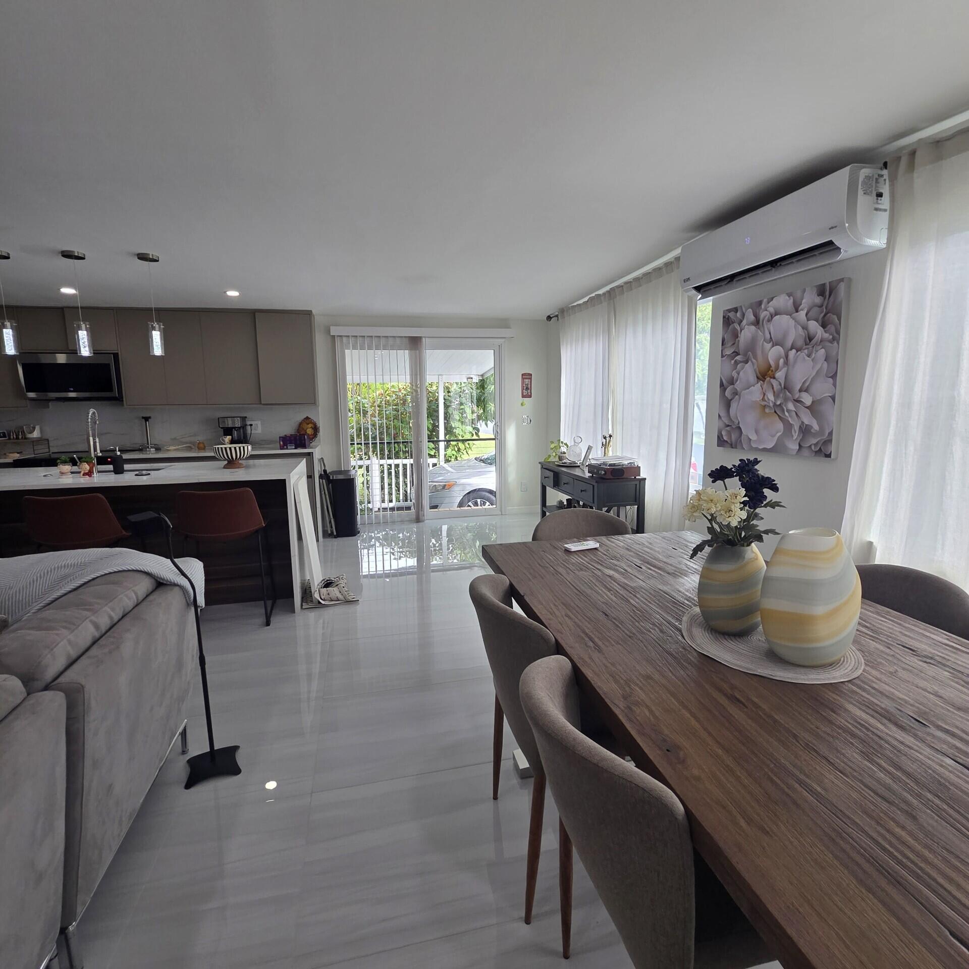 DEERFIELD LAKE - Residential