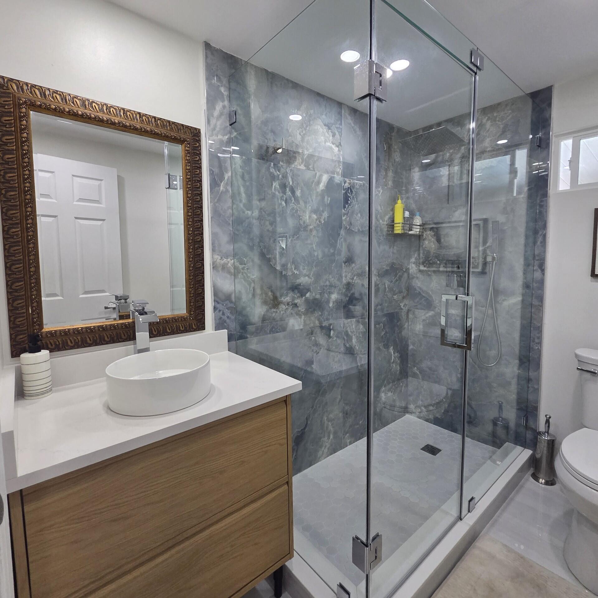 DEERFIELD LAKE - Residential