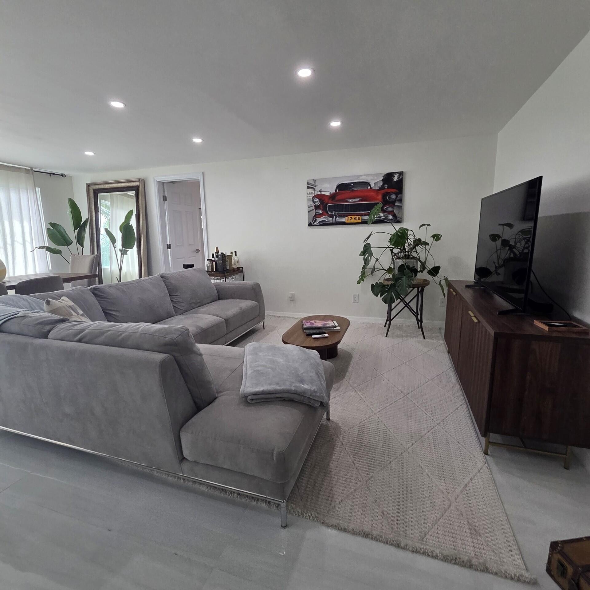 DEERFIELD LAKE - Residential